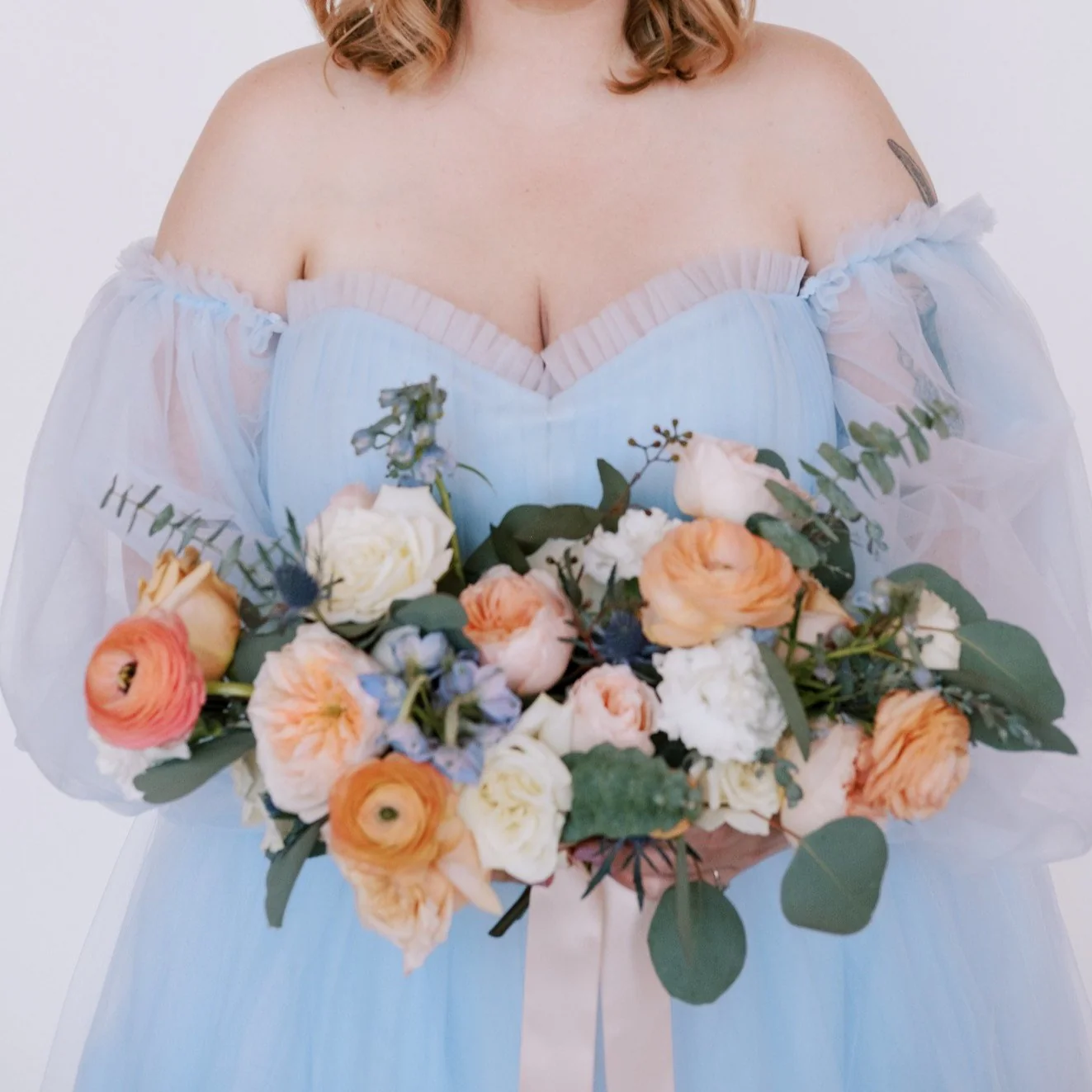 Peach and Blue Full DIY Bridal and 4-5 Bridesmaid Bouquets - Image 4