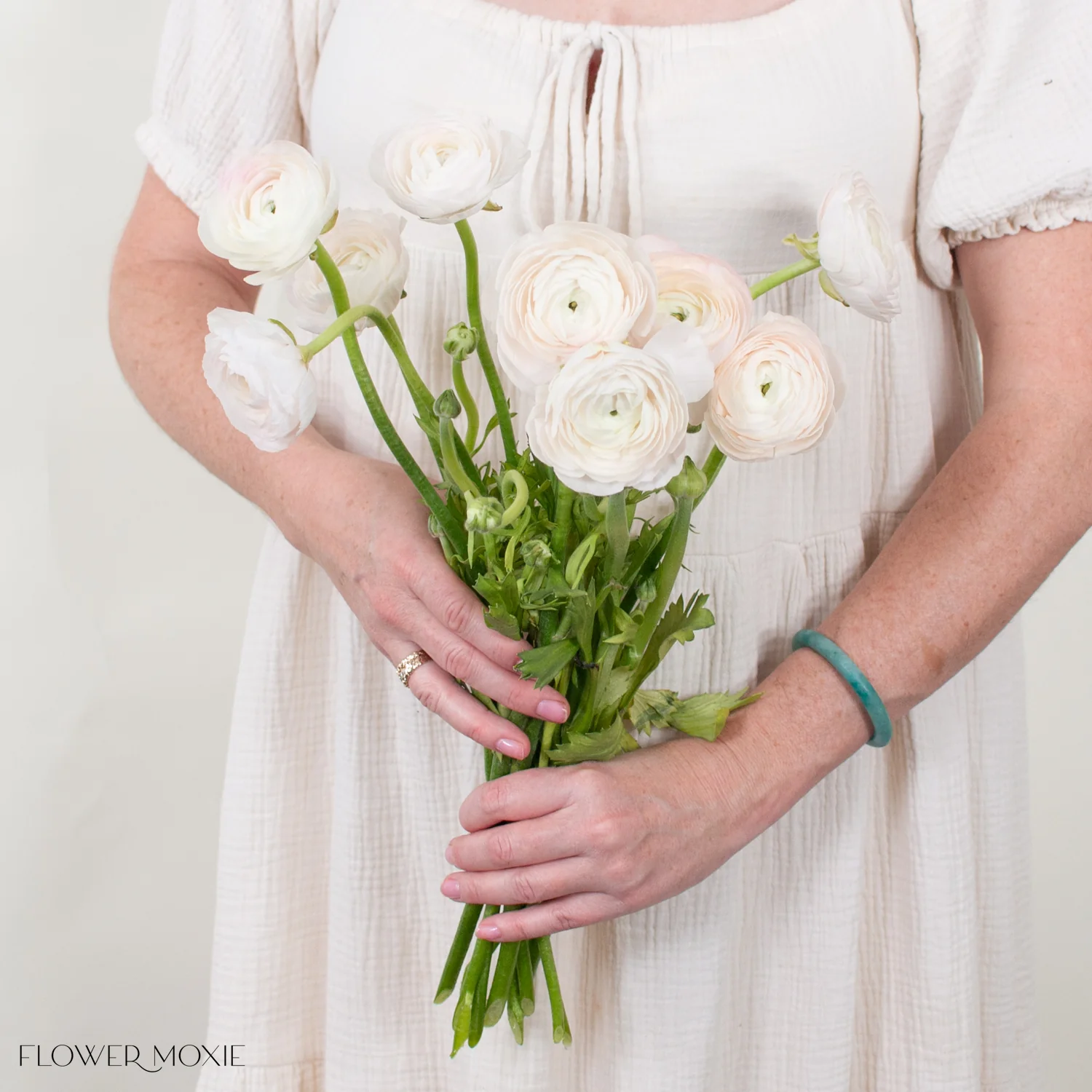 Blush Hanoi Italian Ranunculus Flower - Image 2