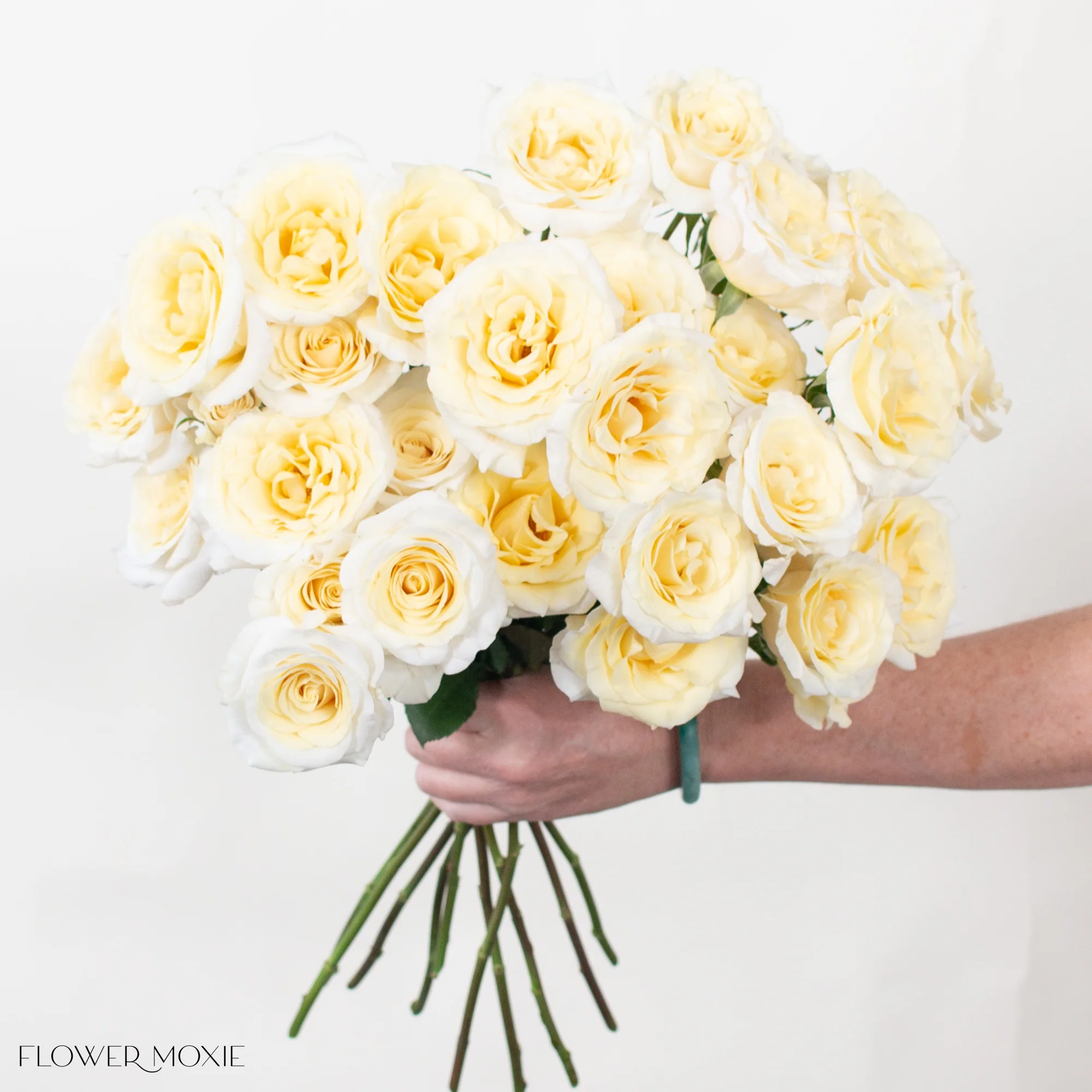 Butter Yellow Spray Roses - Image 3