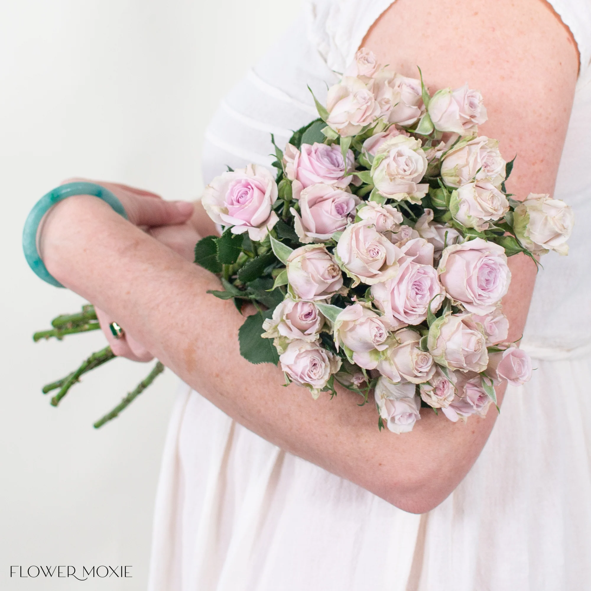Blush Mauve Spray Roses - Image 3