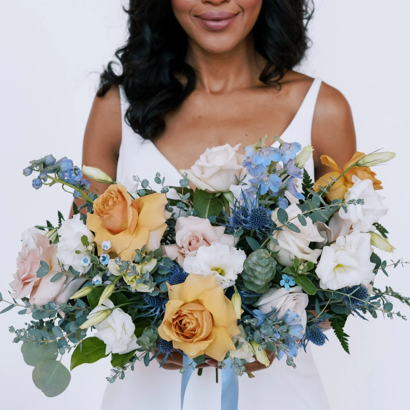 Pacific Gold Full DIY Bridal and 4-5 Bridesmaid Bouquets - Image 3