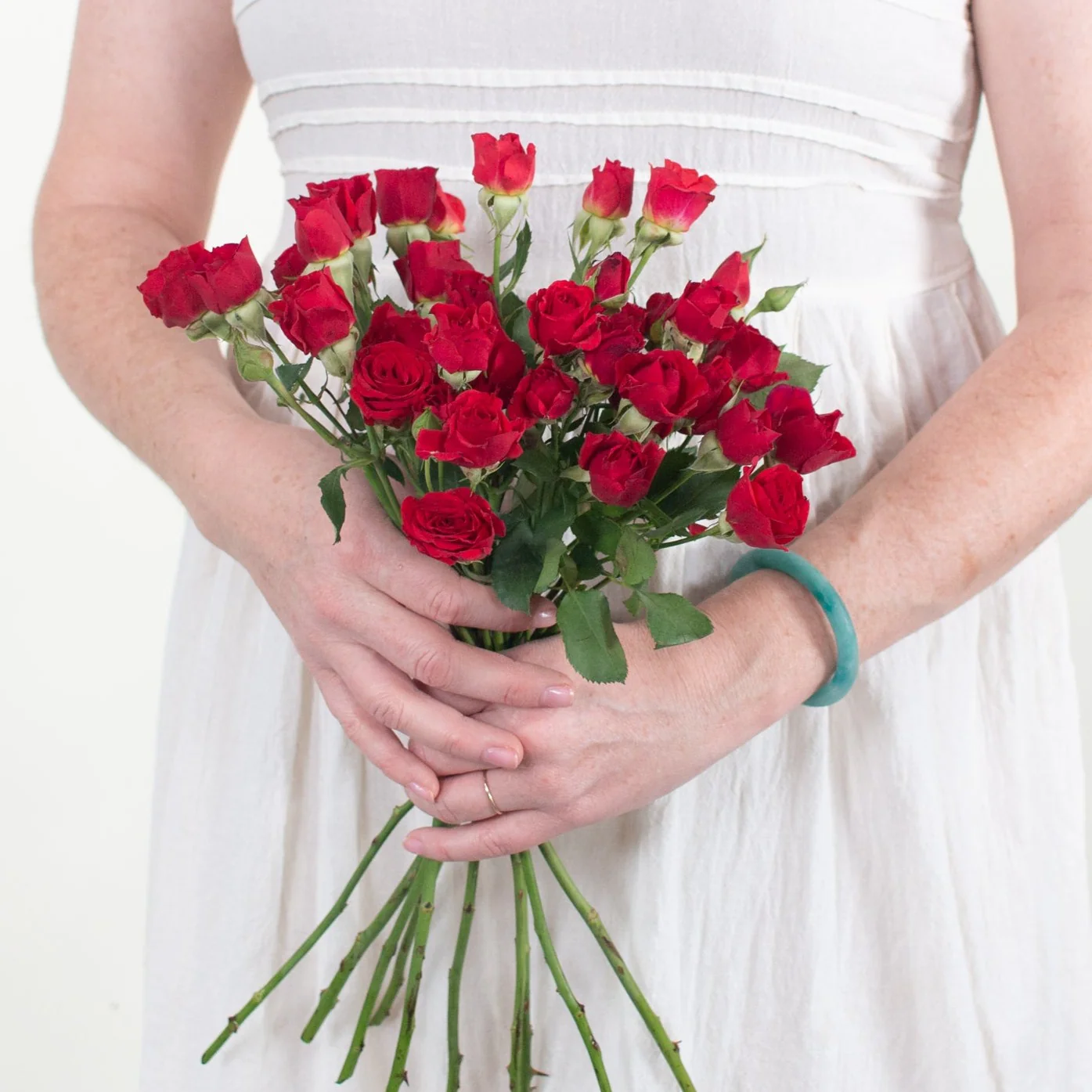 Red Spray Roses - Image 3