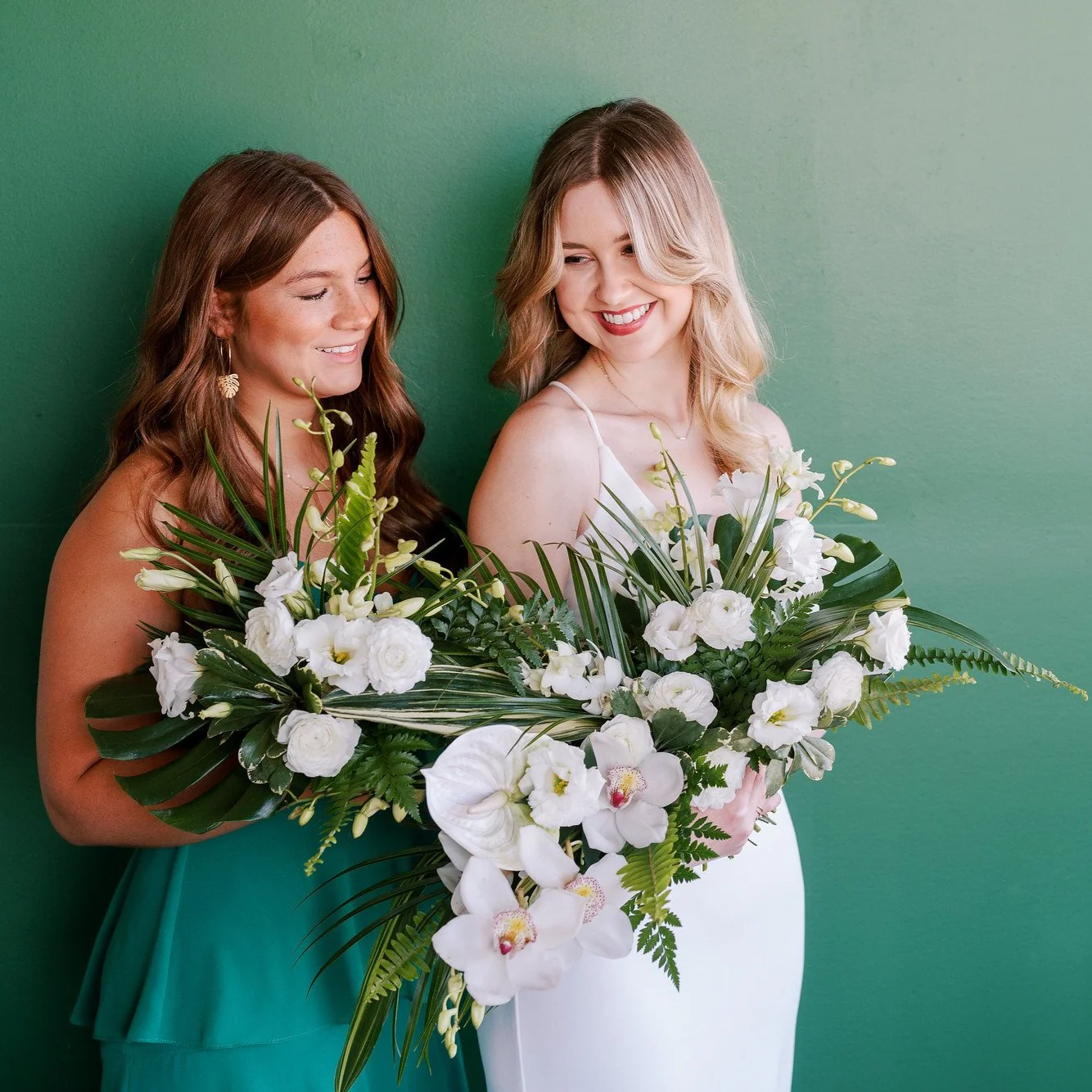 Tropical Minimalism Full DIY Bridal and 4-5 Bridesmaid Bouquets - Image 3