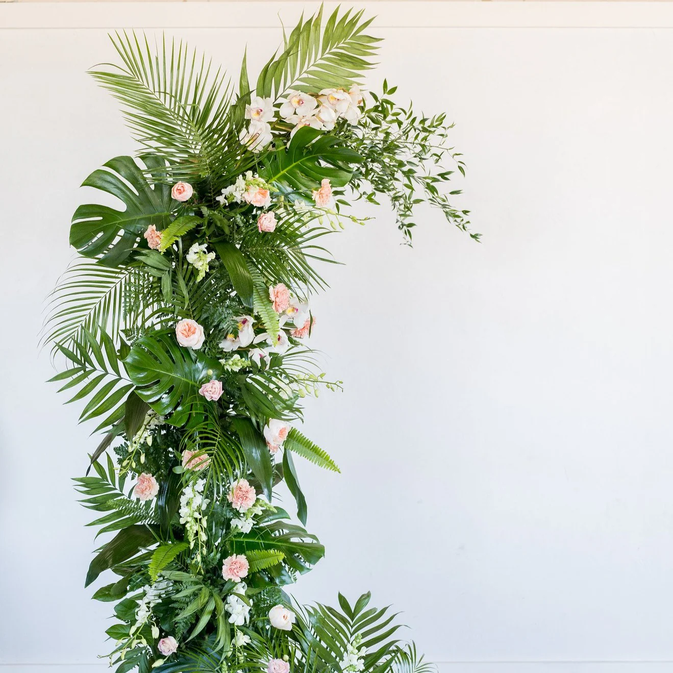 Tropical Nouveau Full DIY - Ceremony Flowers