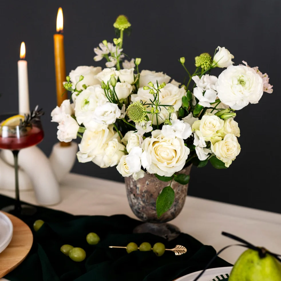 White Linen Centerpiece - Image 3